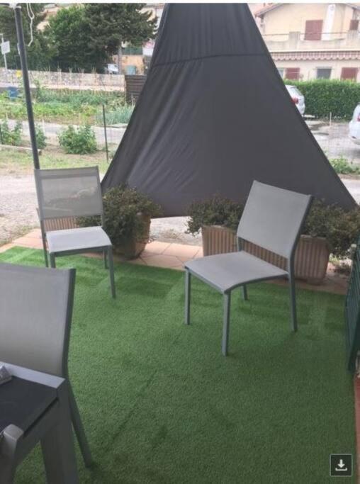Appart Dans Maison 2 Km De La Plage Villeneuve-Loubet Bagian luar foto