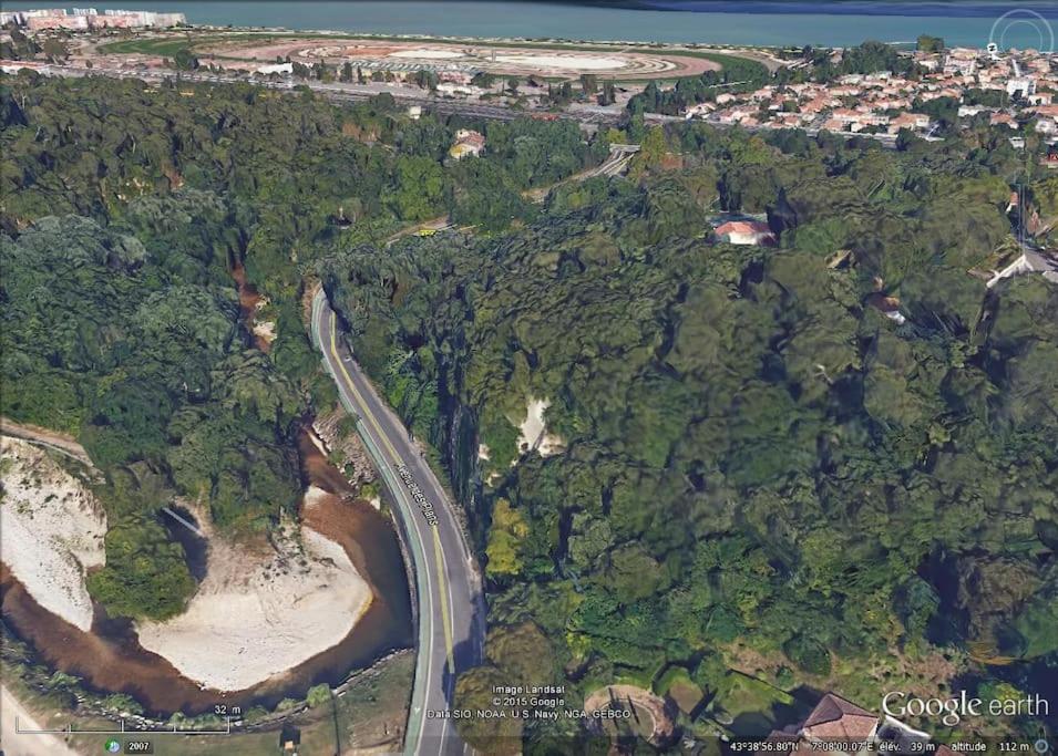 Appart Dans Maison 2 Km De La Plage Villeneuve-Loubet Bagian luar foto